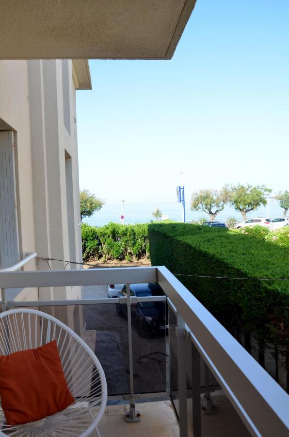 Appartement Les Pieds Dans L'Eau à Saint-Cyr-sur-Mer Extérieur photo