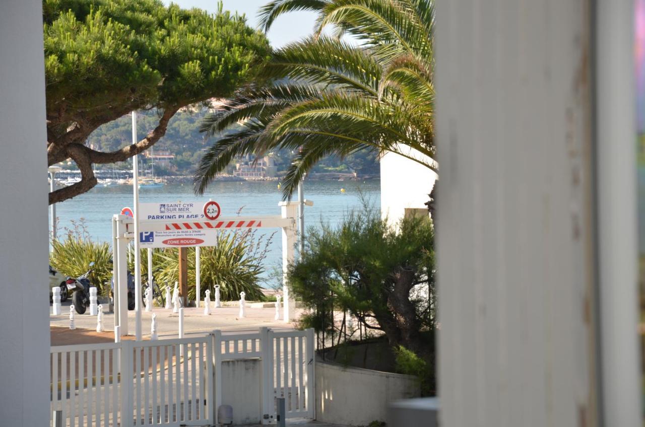 Appartement Les Pieds Dans L'Eau à Saint-Cyr-sur-Mer Extérieur photo